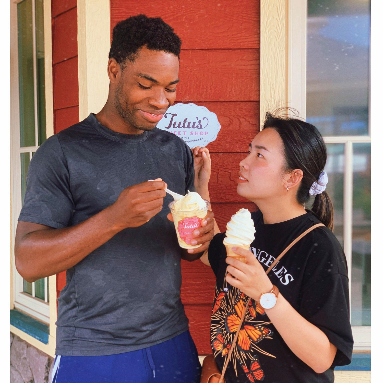 A friend of ours took this foodie photo of us to show we love to eeeeeeat!