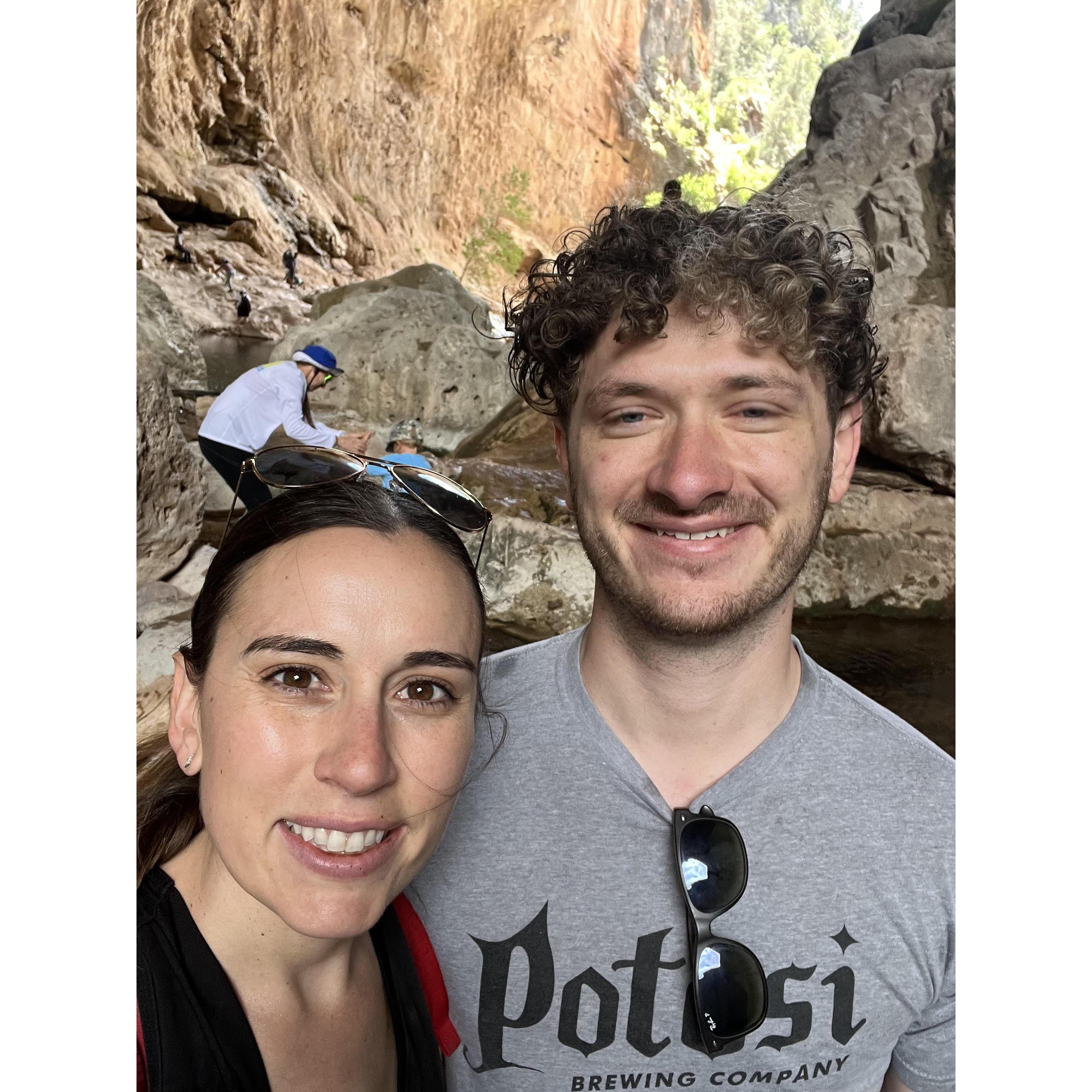 Exploring Arizona (Tonto Natural Bridge)!