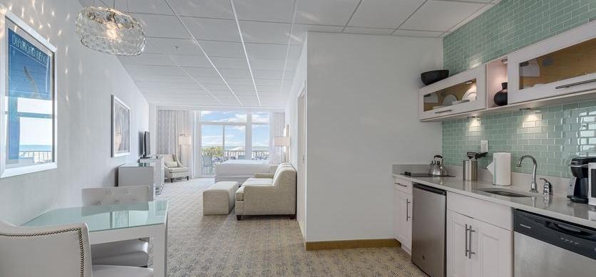 The Wedding Website of Julie George and Robert Kelly