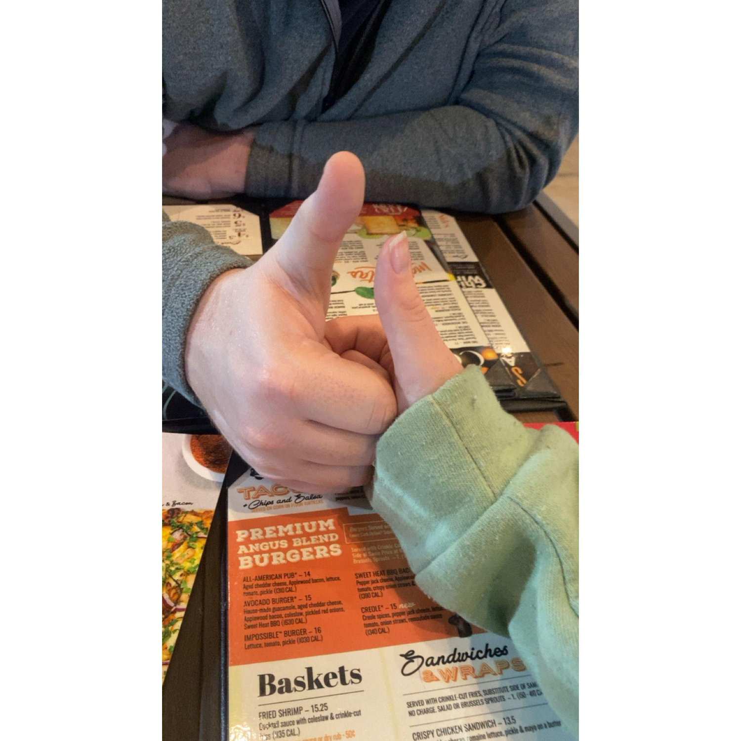 1, 2, 3 4, I declare a thumb war!