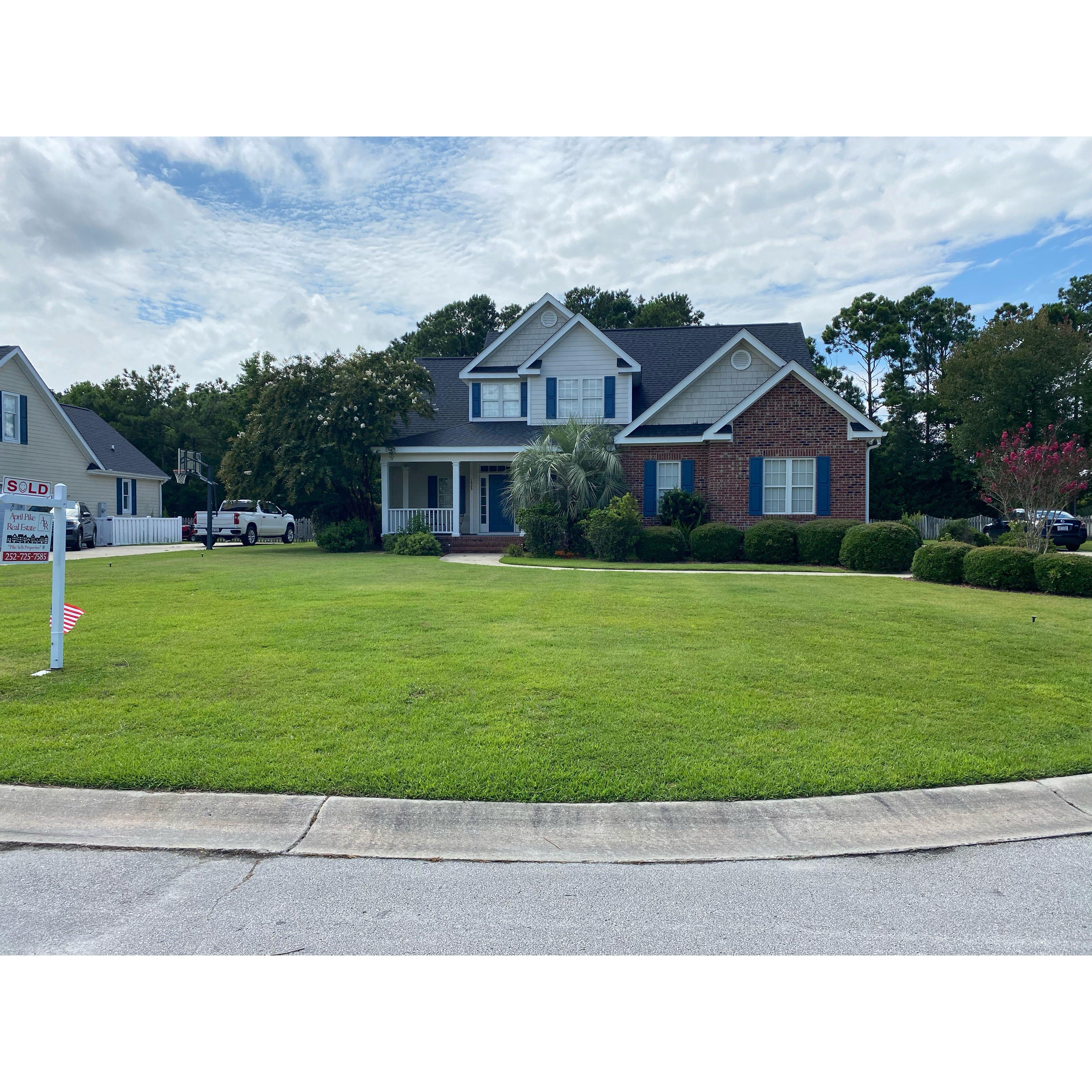 2022
We bought a house!