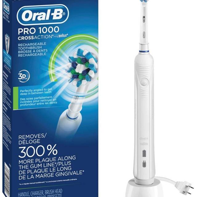 Oral-B White Pro 1000 Power Rechargeable Electric Toothbrush, Powered by Braun