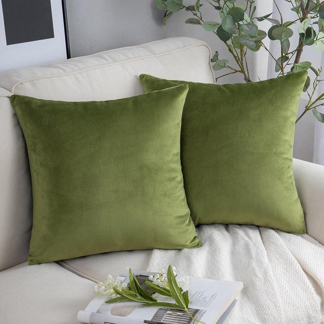 Phantoscope Pack of 2 Velvet Decorative Throw Decorative Pillow Cover Soft Solid Square Cushion Case for Couch Green 22 x 22 inches 55 x 55 cm