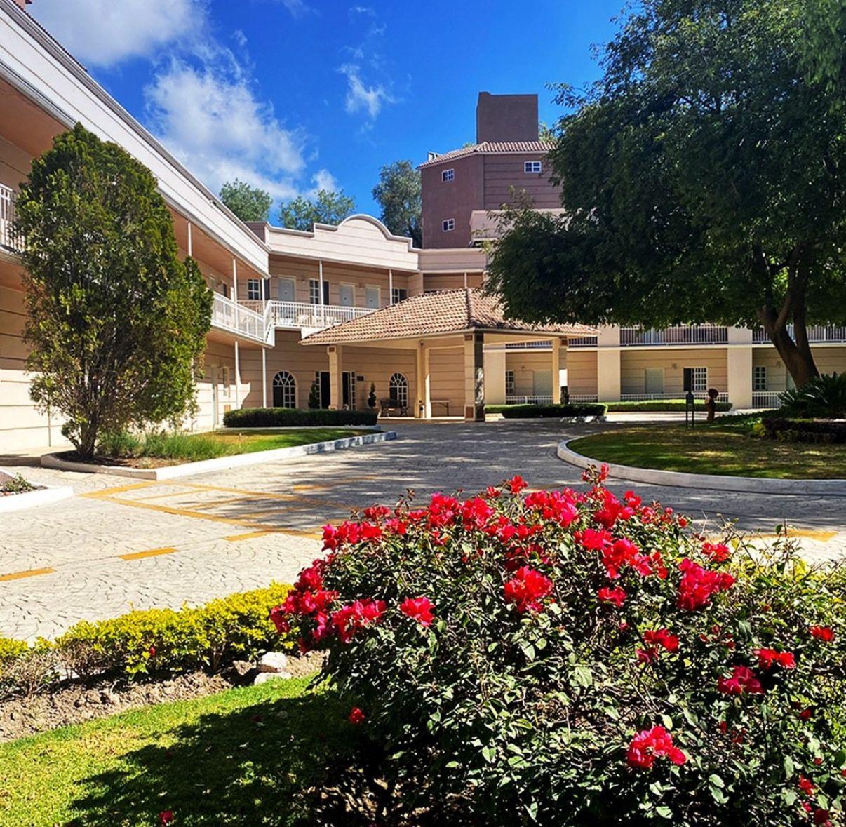 The Wedding Website of Mar Castelo and Javz Castro