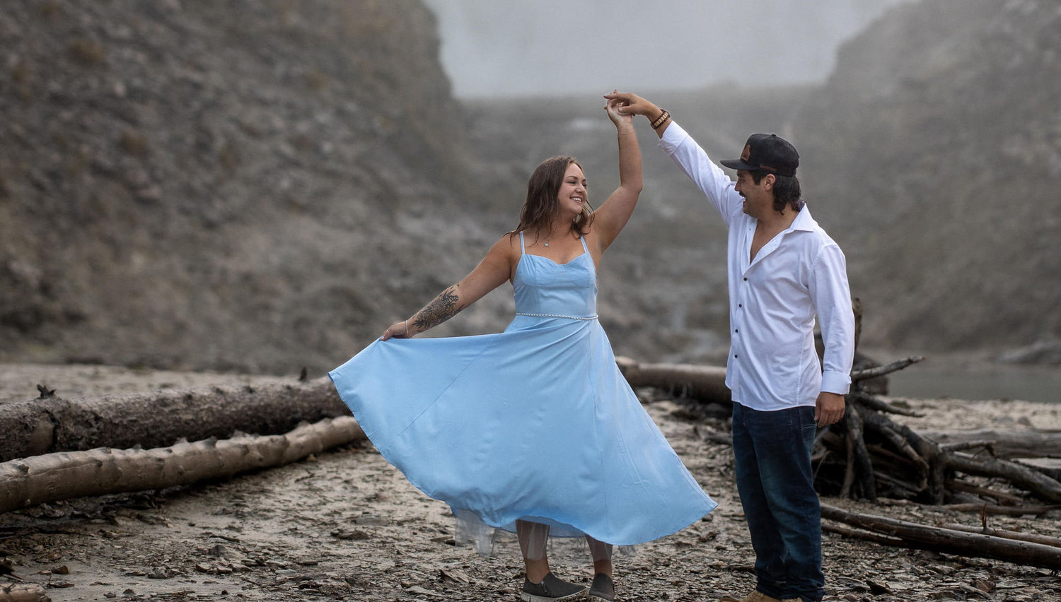 The Wedding Website of Akayla Walsh and Cody Levesque