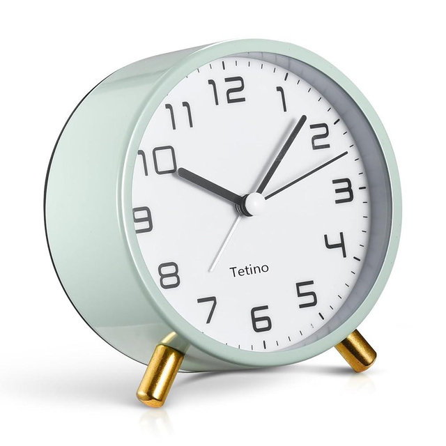 Analog Alarm Clocks,Retro Metal Desk Silent Non Ticking Small Clock with Night Light,Battery Operated,Simple Design,for Bedrooms, Bedside,Office,Home Décor (Green)