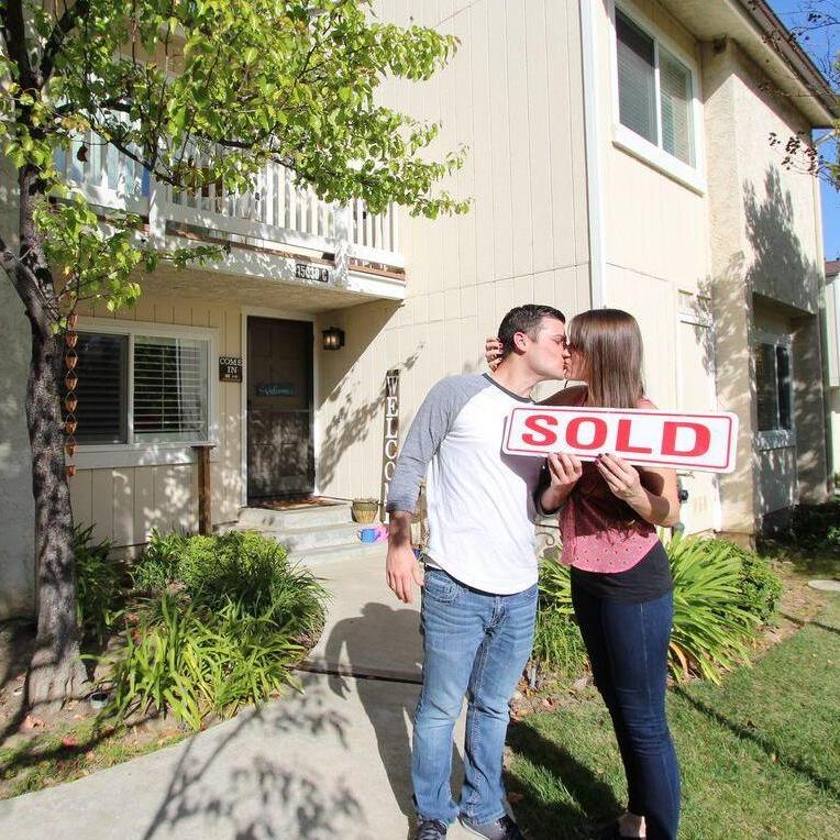We became home owners in April 2018!!