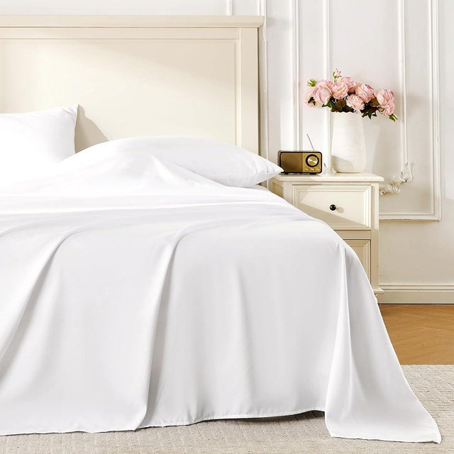 ROSE&RISY White Queen Sheet Set, 4 Pieces Soft Bedding Queen Sheet Set, Breathable and Cooling Sheets, Deep Pocket with 1 Fitted, 1 Flat, 2 Pillow Cases (White, Queen Size)