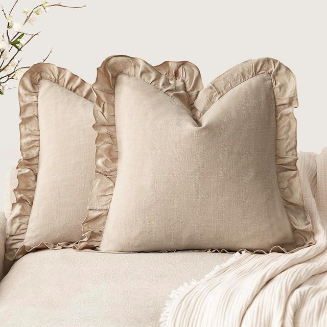 Foindtower Set of 2 Decorative Soild Fringe Ruffle Throw Pillow Covers Soft Boho Farmhouse Cushion Cover Cozy Accent Retro Pillowcase for Couch Sofa Bed Living Room Home Decor,20×20 Inch,Light Tan