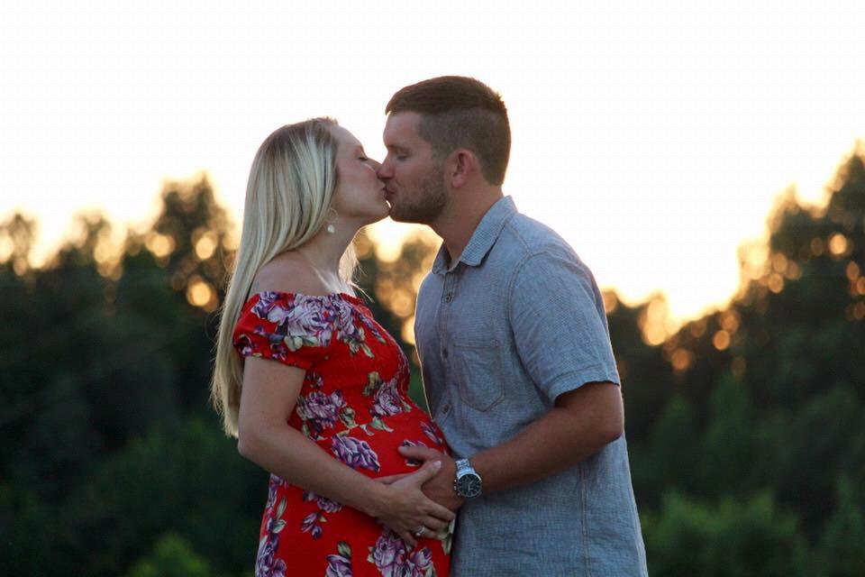 2017. Maternity pictures