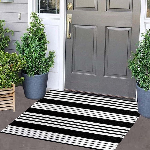 Black and White Striped Outdoor Rug 24'' x 35'' Door Mat Outdoor Machine Washable Welcome Mats Cotton Hand-Woven Entryway Rug for Front Porch/Entryway/Laundry/Bathroom/Bedroom