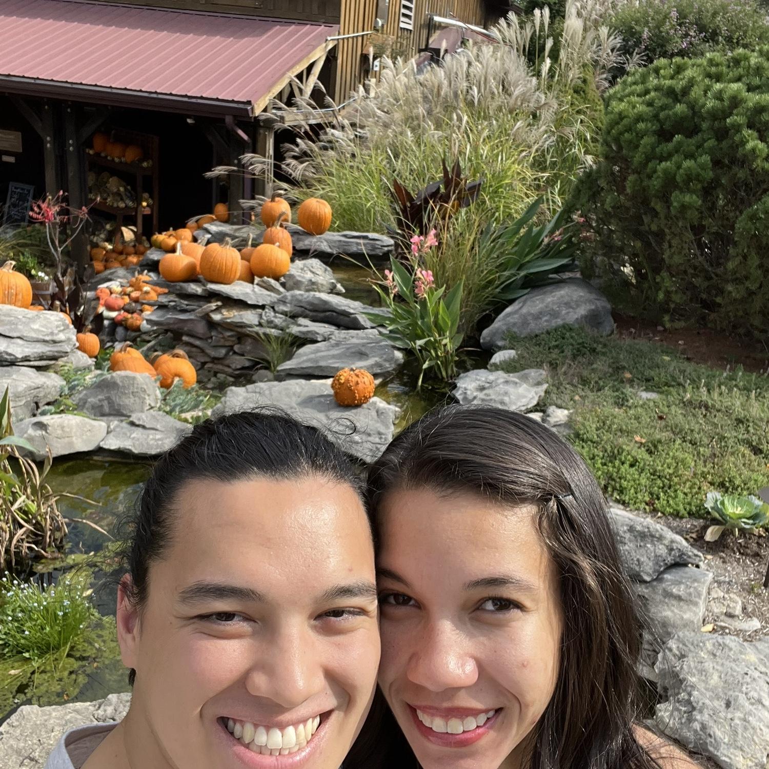 Oliver Winery date 🍷