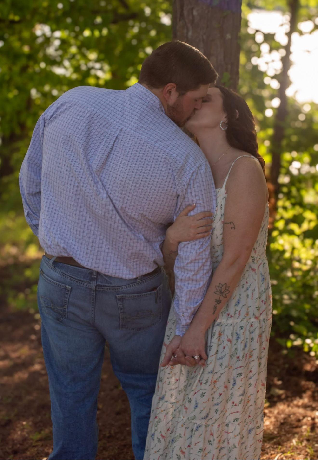 The Wedding Website of Jessie Cardwell and Logan Robinson