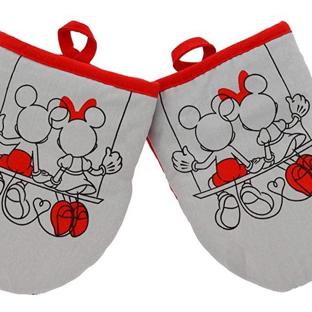 Disney Kitchen Neoprene Mini Oven Mitts, 2pk-Heat Resistant Oven Gloves with Insulation Ideal for Handling Hot Kitchenware-Non-Slip Grip, Hanging Loop, 5.5 x 7 Inches – Mickey and Minnie Swing