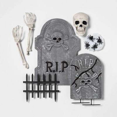 18pc Haunted Cemetery Decorative Halloween Prop - Hyde &#38; EEK! Boutique&#8482;