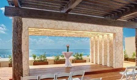 The Wedding Website of Ashley Pecoraro and Darin Shanley-Johnson
