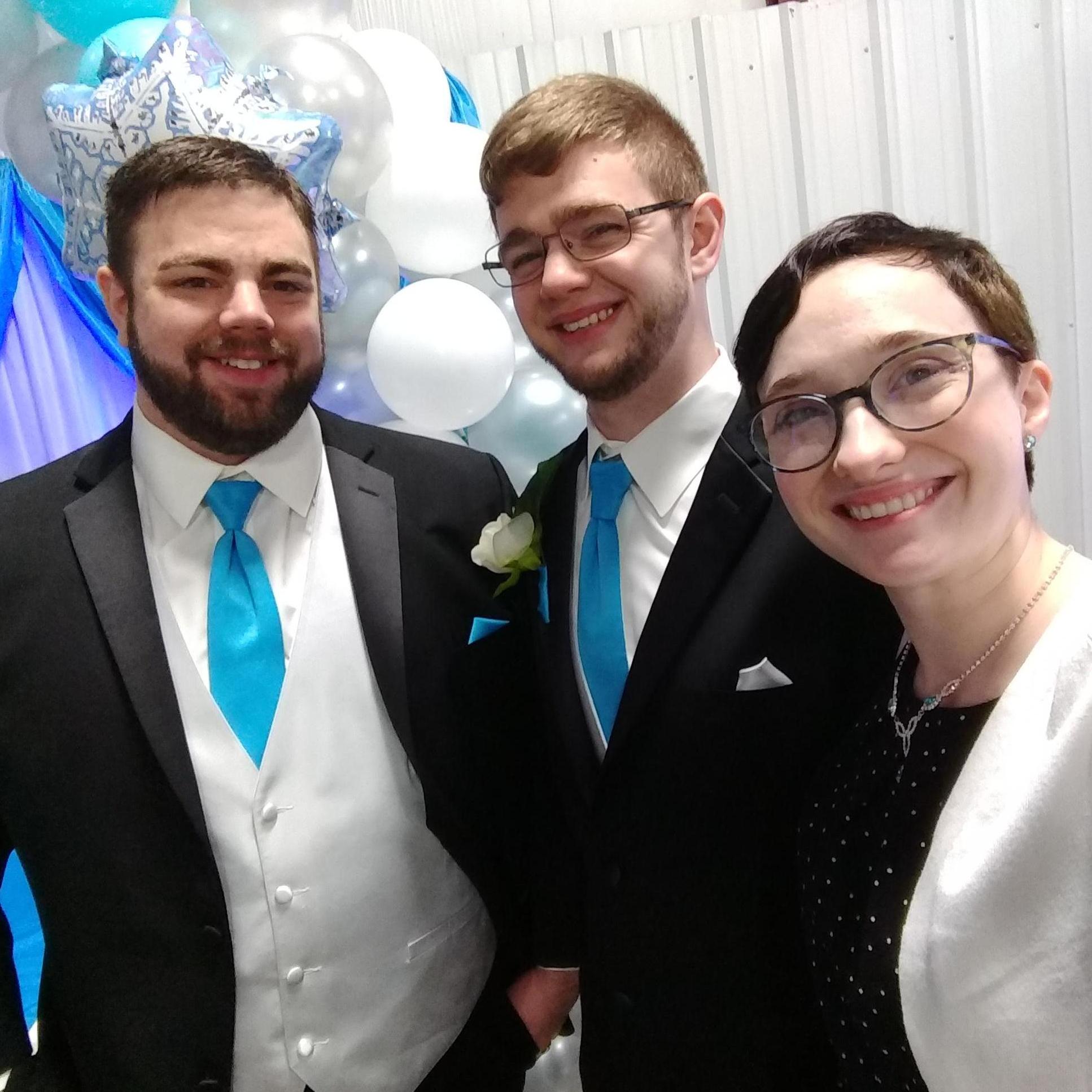 12.1.2018 - South Bend, IN
Posing with Tyler’s uncle at Josh and Blanca's wedding.