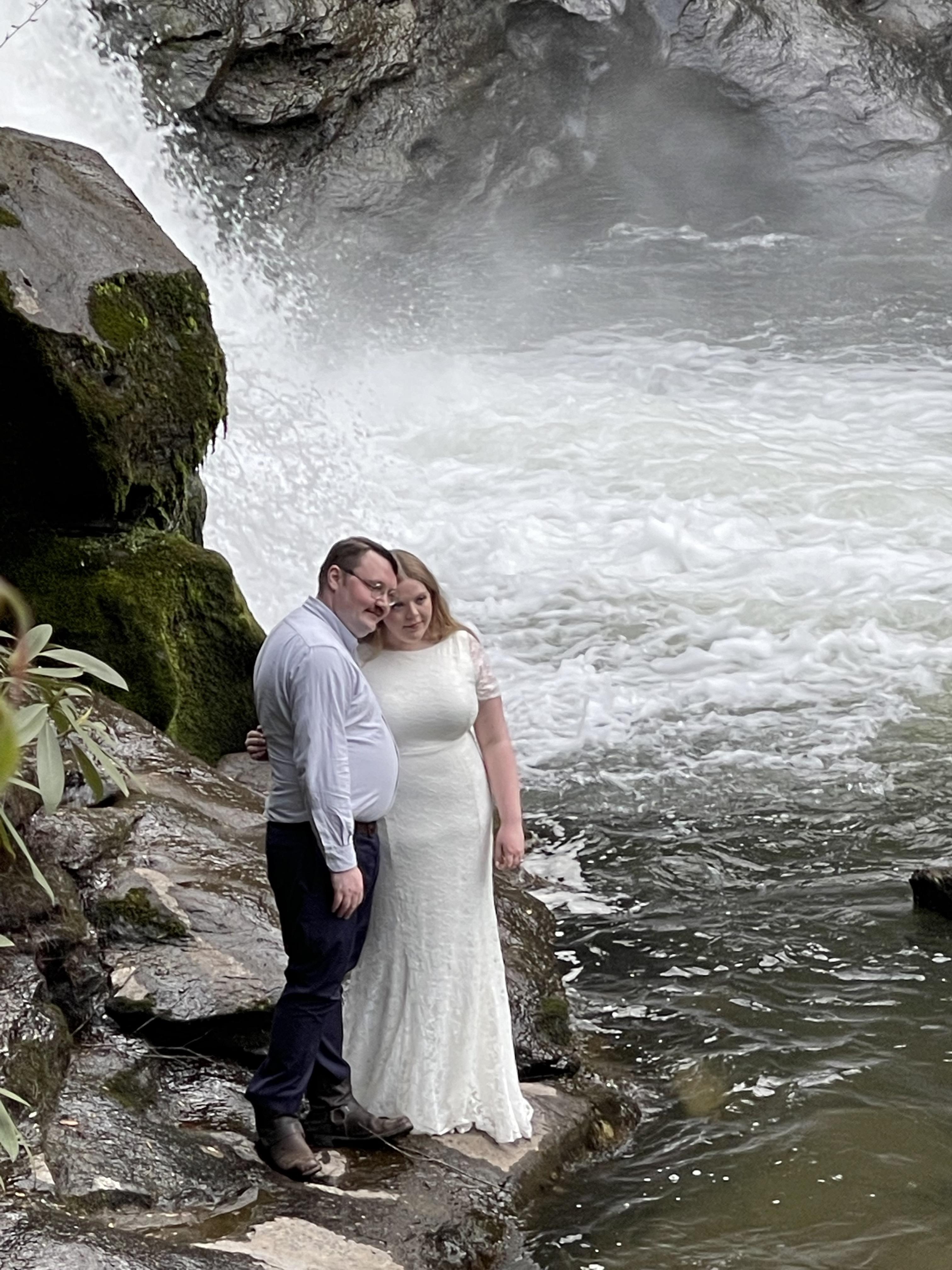 The Wedding Website of Emma Grace Thompson and John Schlichting