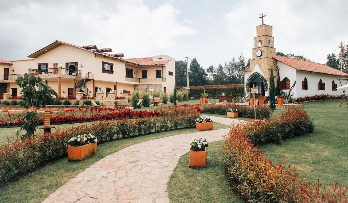The Wedding Website of Stephany Villanueva and Joseph Raguzin