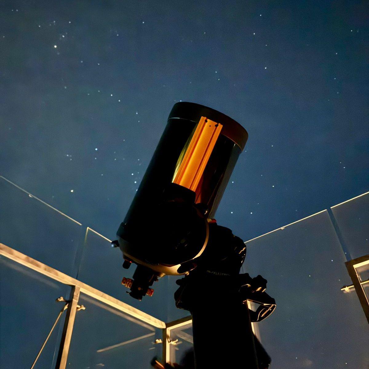 El telescopio que nos ayudó a ver muchas estrellas y planetas en año nuevo.
