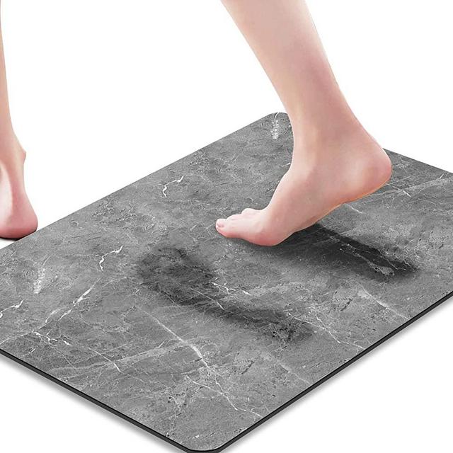 Thin Bathroom Rug Shower Mat, GOYLSER Bath Rug Small Rug, Machine Wash Diatomaceous Earth Bath Mat Black Rug Door Mat Quick Dry Bath Mat, Absorbent Low Profile Bath Mat(Black Marble)