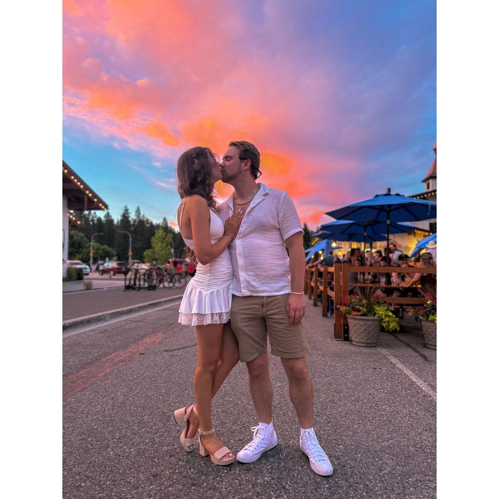 Bachelor/bachelorette dinner in leavenworth