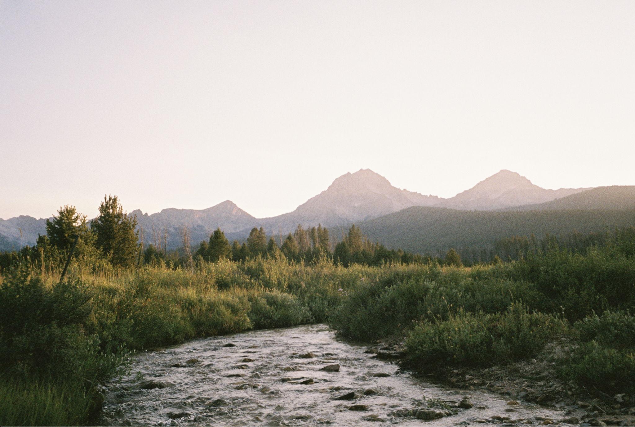 The Wedding Website of Haley Hunter and Zach Burg