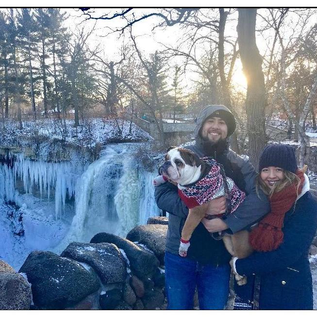 After KC, we took Minneapolis on! We spent the year of the MN Super Bowl with lots of hand warmers and paw mitts! (It was -25 degrees that day) #BeautifulButBURRRR