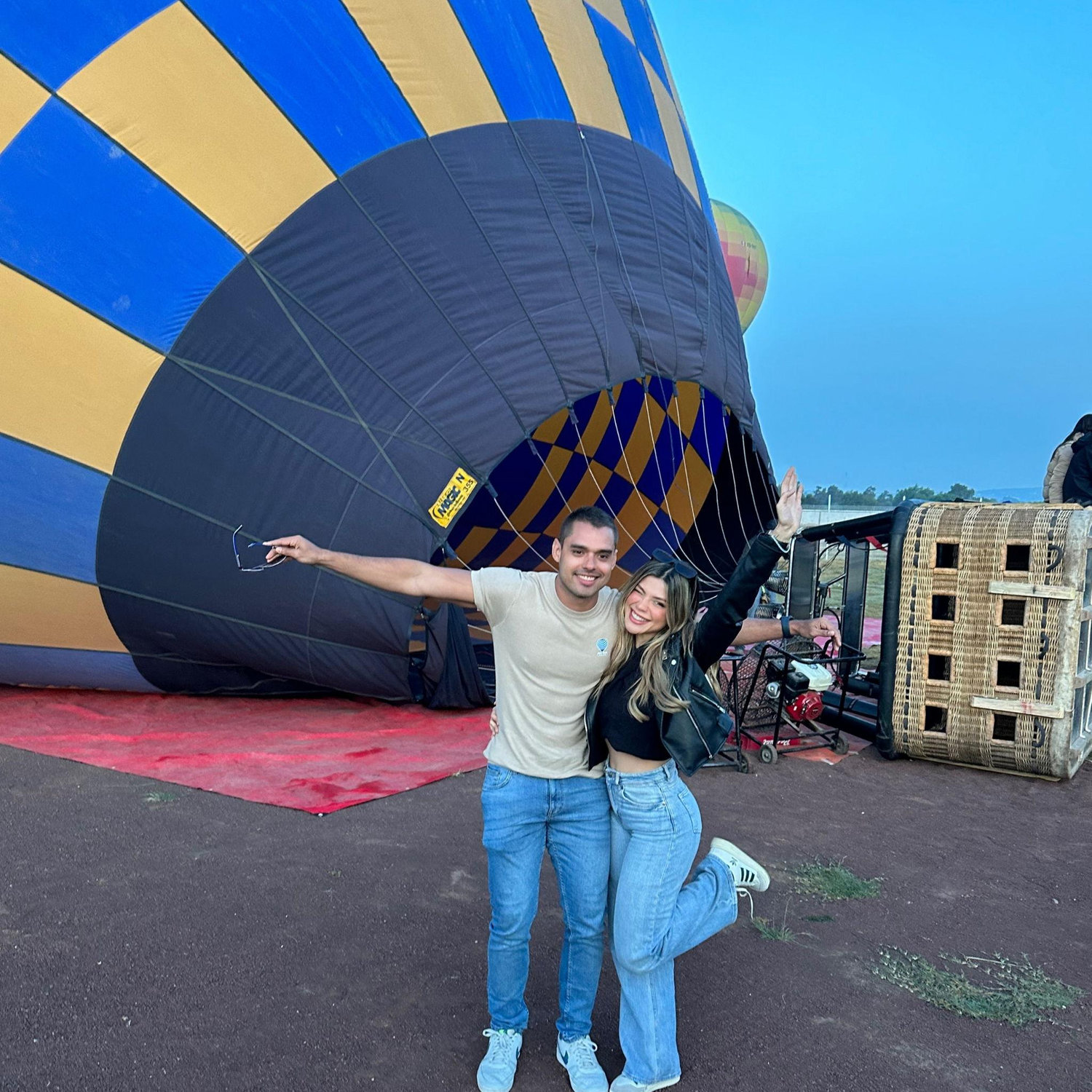 A punto de volar en Teotihuacán