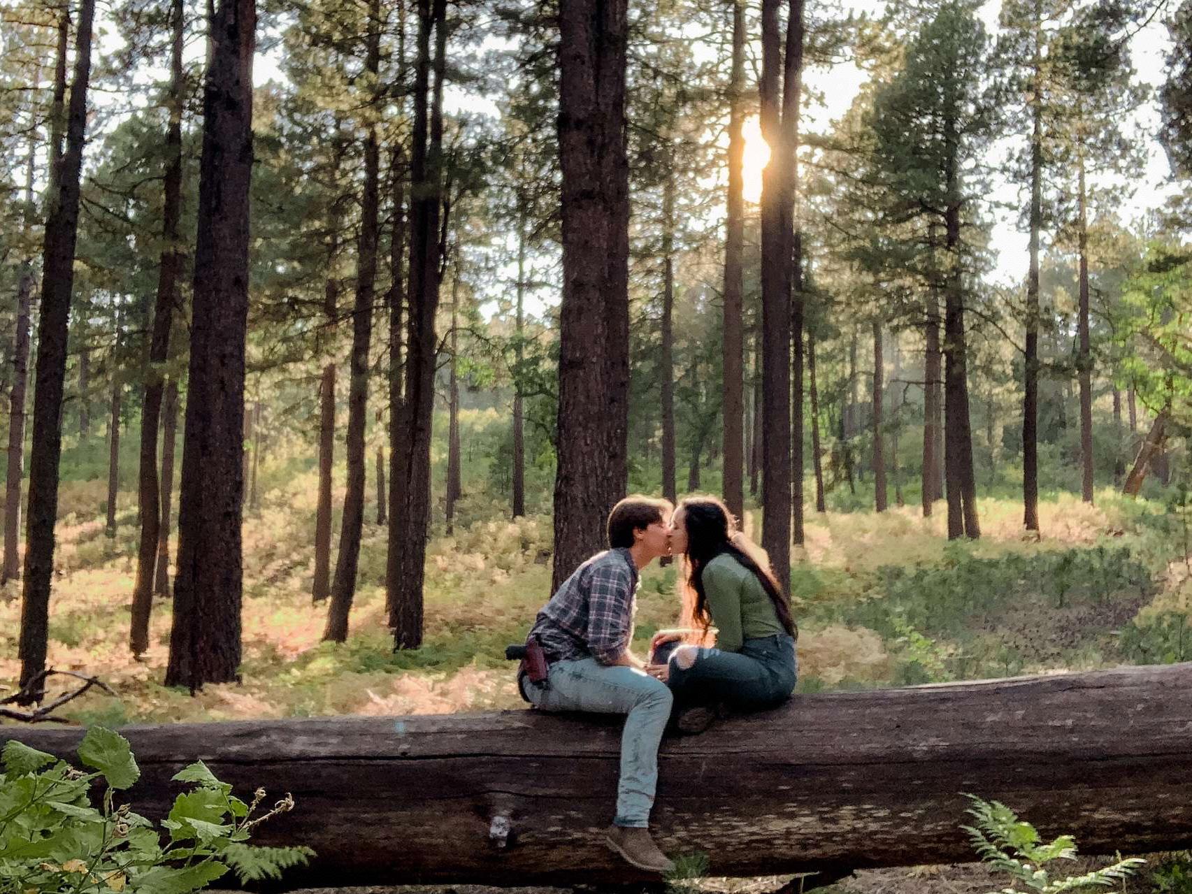 The Wedding Website of Anahi Martinez and Ian Lukas