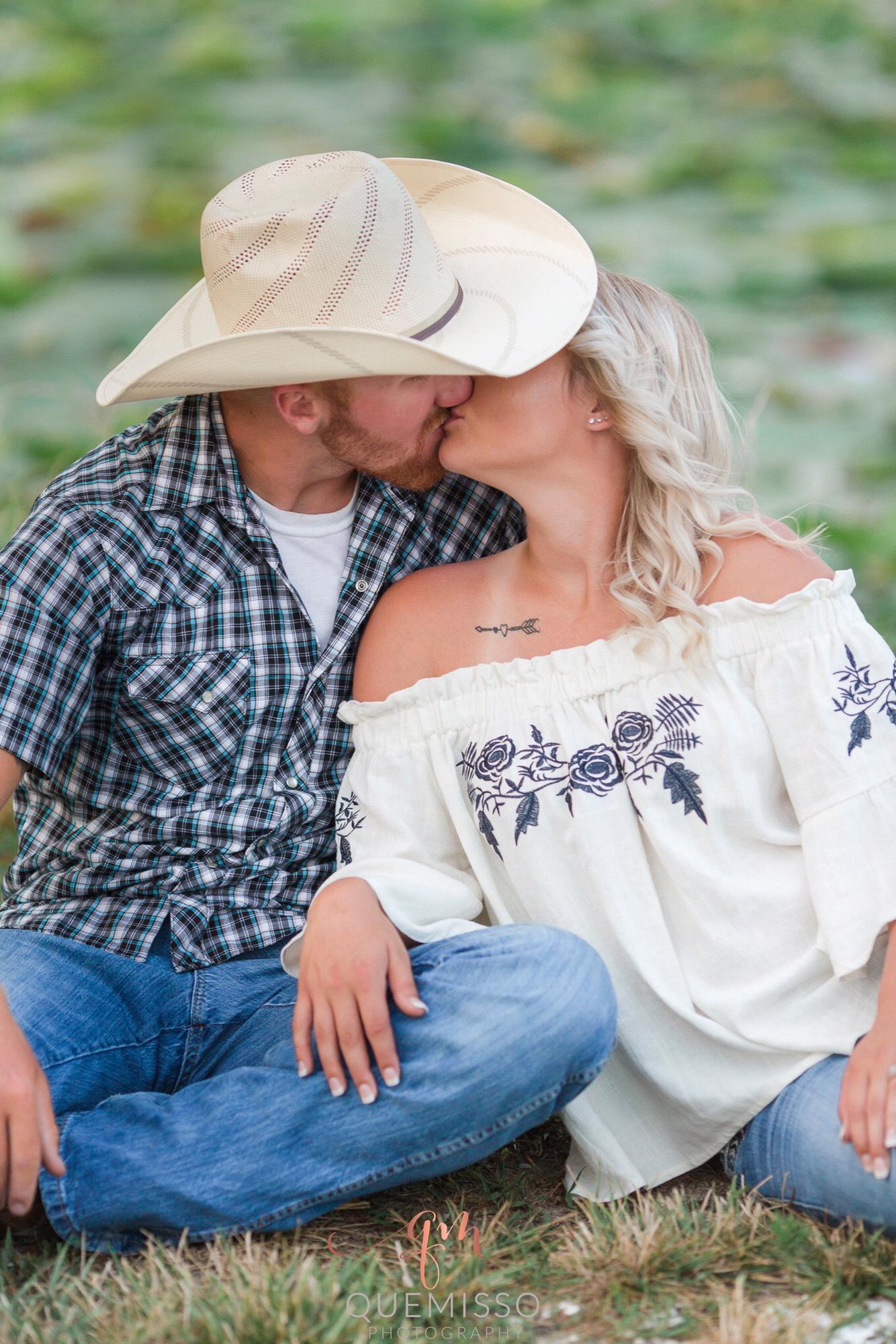 Engagement Pictures by QueMisso (Staci Robertson)