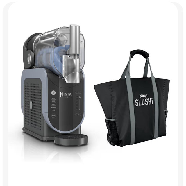 Ninja SLUSHi 88oz Slushie Machine and Tote Bag