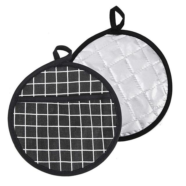 Gigilli Pot Holders Hot Pads for Kitchens Round Oven Mitts Sets, Potholders with Pockets Linen Pads Machine Washable (8"x8",2pcs Black)