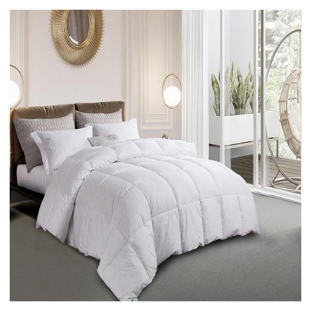 Martha Stewart White Goose Feather and White Goose Down King Comforter in White