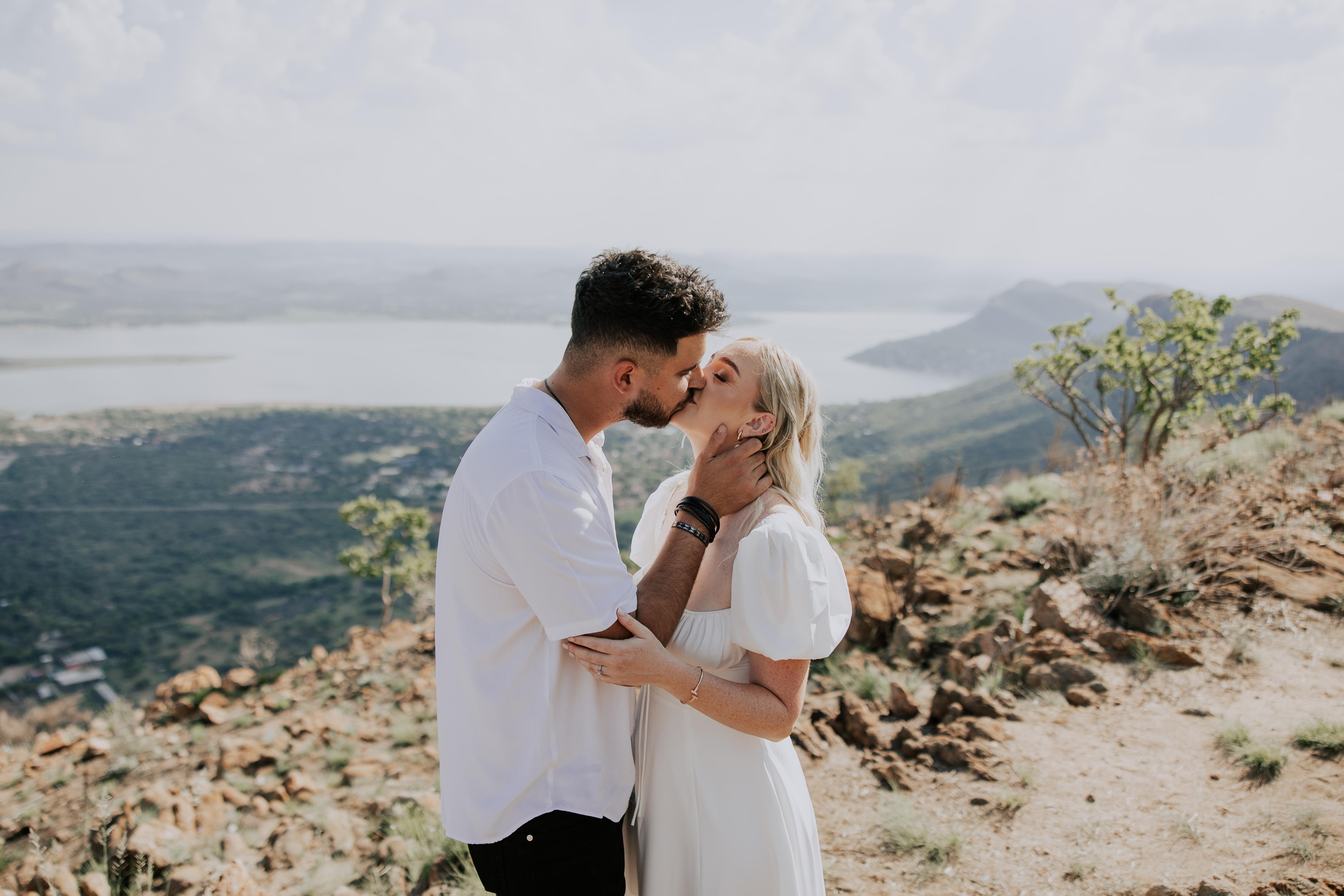 The Wedding Website of Ashleigh Dare and Seth Goncalves