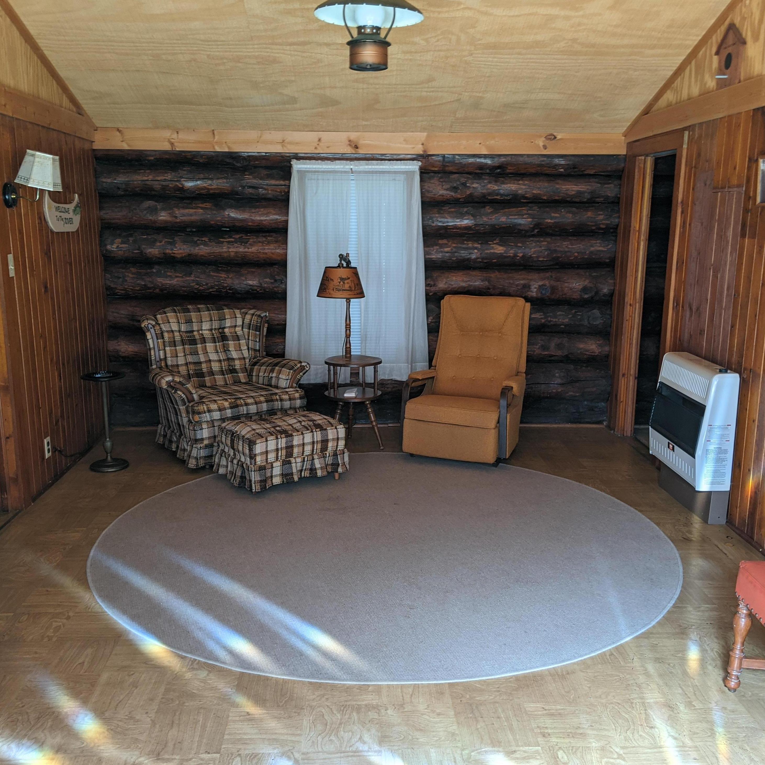 Log cabin (smallest cabin) 
Living room