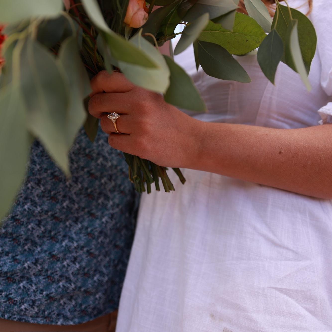 Ring plus flowers