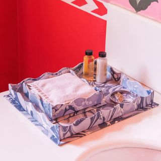 Nesting Scalloped 2-Piece Hand-Marbled Tray Set