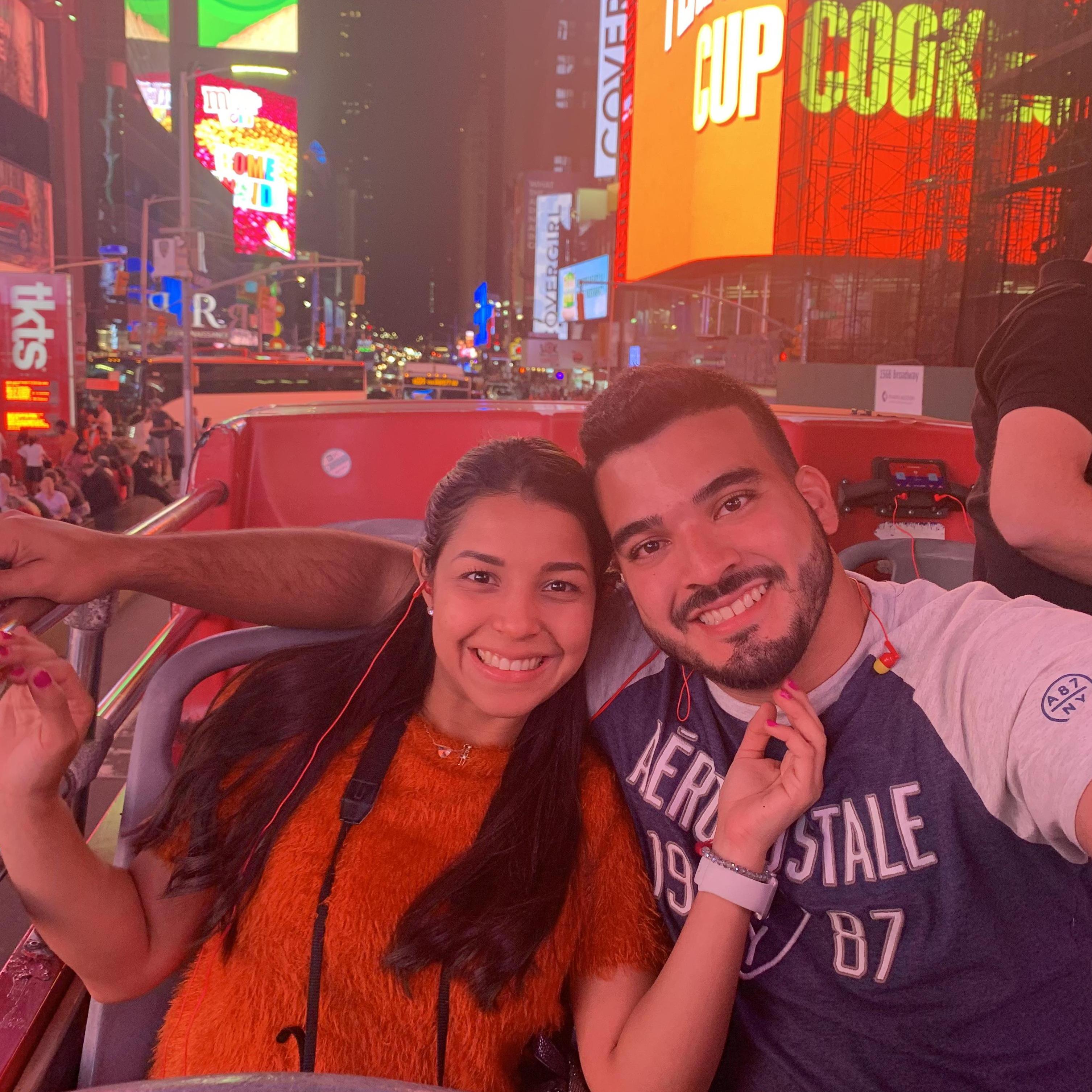 Paseo en el bus rojo. NYC
La mejor decision que pudimos tomar. Asustados pero nunca nos arrepentimos!!
