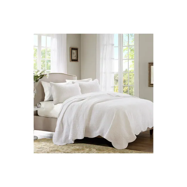 GDFStudio More 3 Piece Reversible Scalloped Edge Microfiber Quilt Bedding Sets, White, Full/Queen