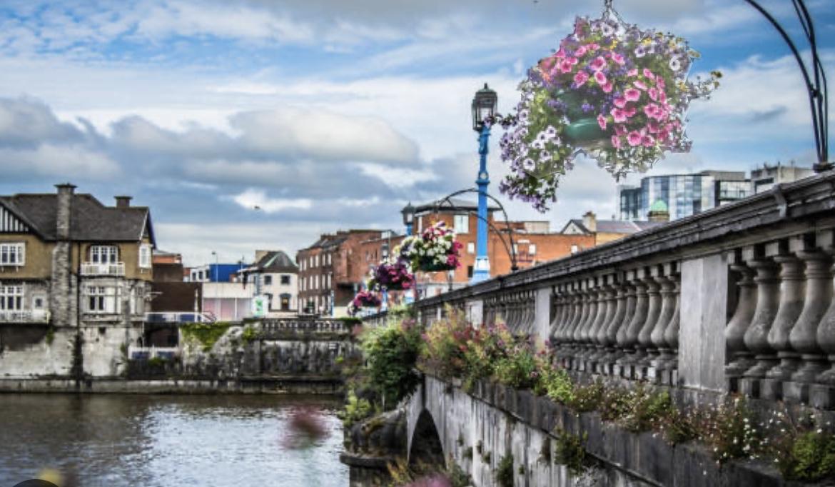 The Wedding Website of Sadie Joseph and Liam Moore