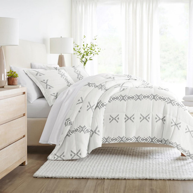 Farmhouse Reversible Superior Soft Comforter Sets, Down Alternative, Easy Care - Becky Cameron™, King/California King, Urban Stitch / Gray