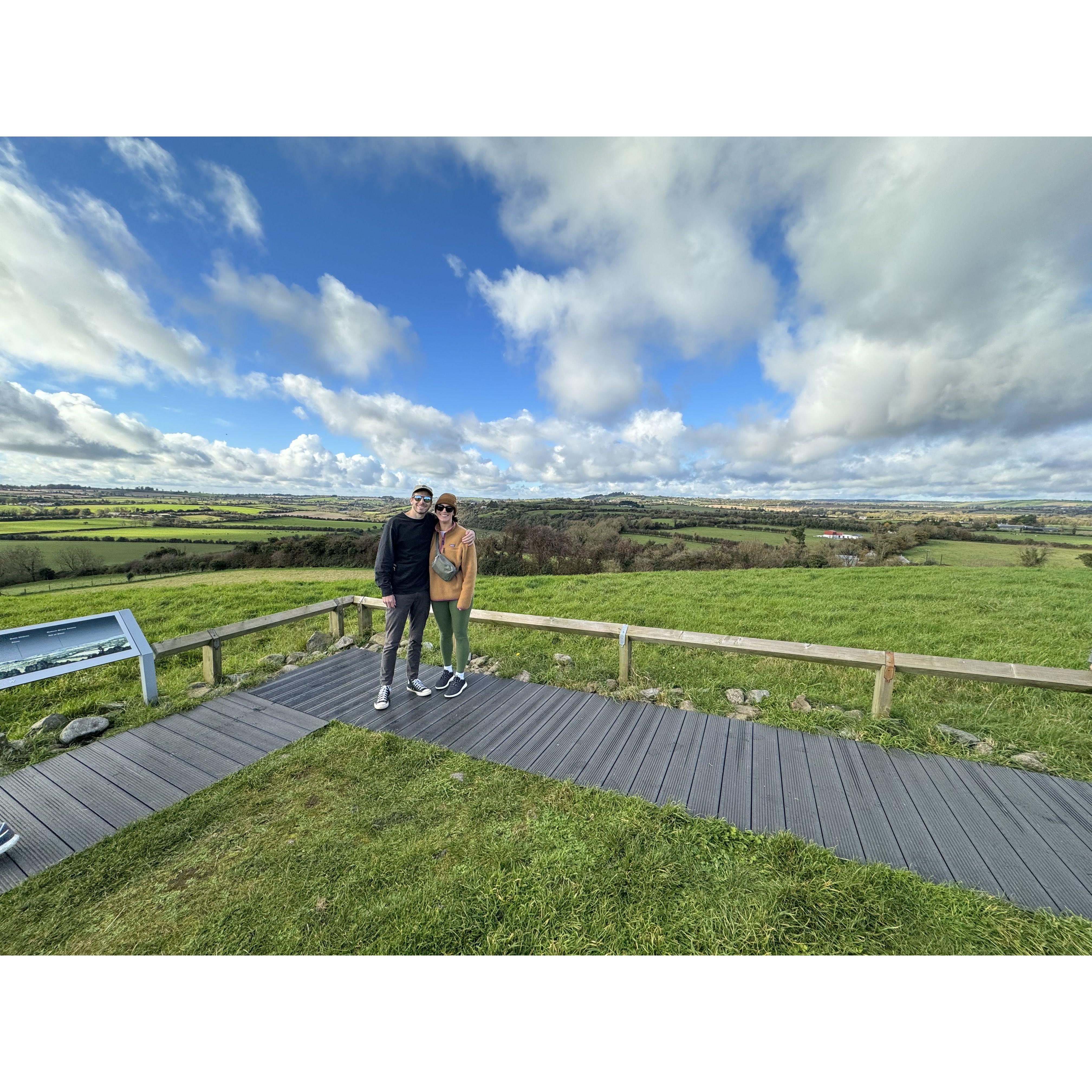One year and change before Tom's real proposal, he fake proposed to Em at this very spot!