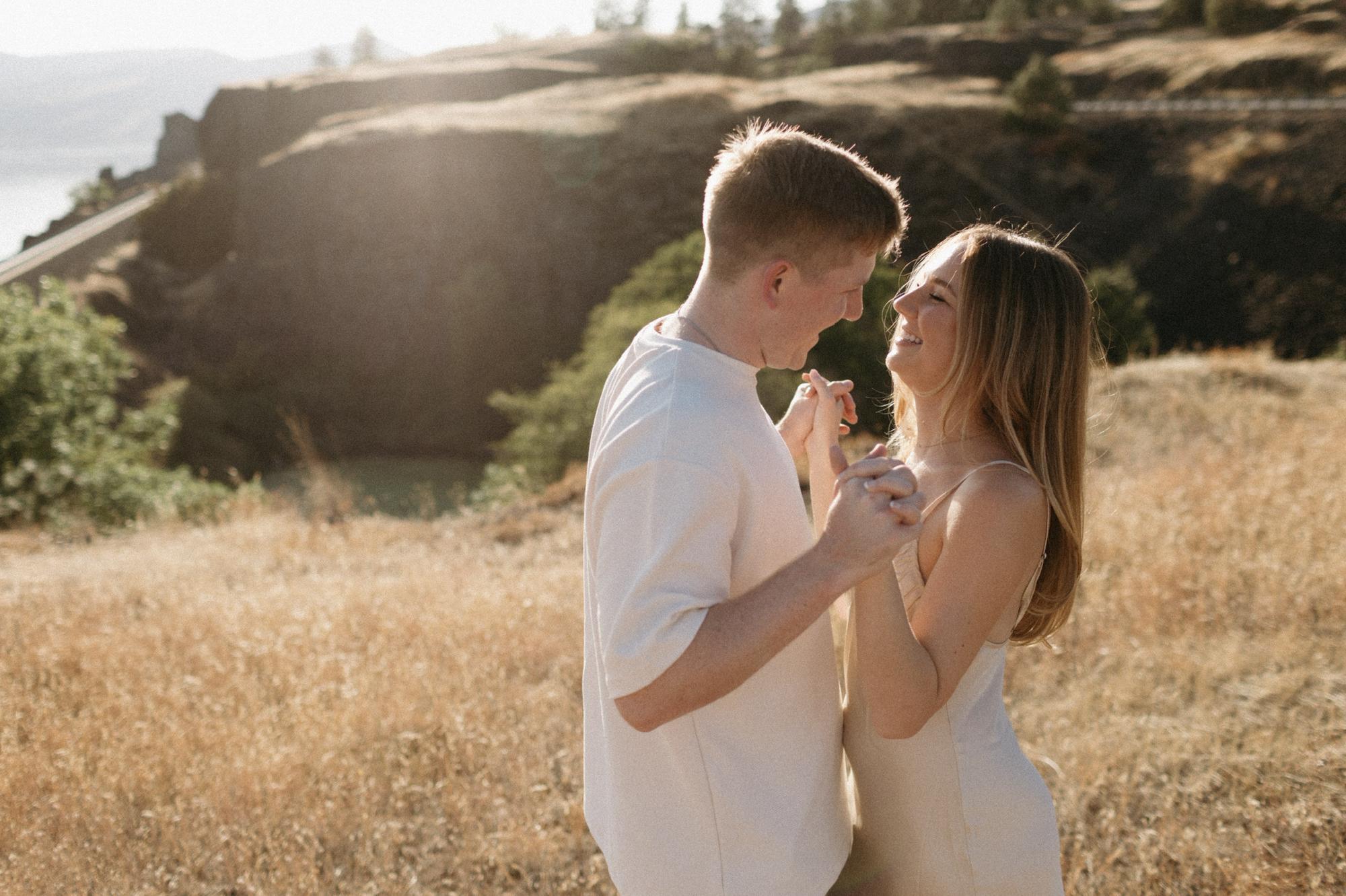 Engagement Photoshoot in Hood River, OR!