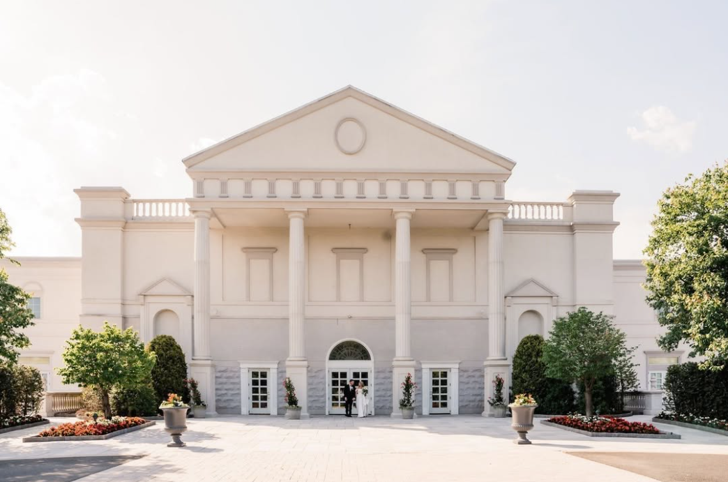 The Wedding Website of Taylor Telesford and Darrel Gooding