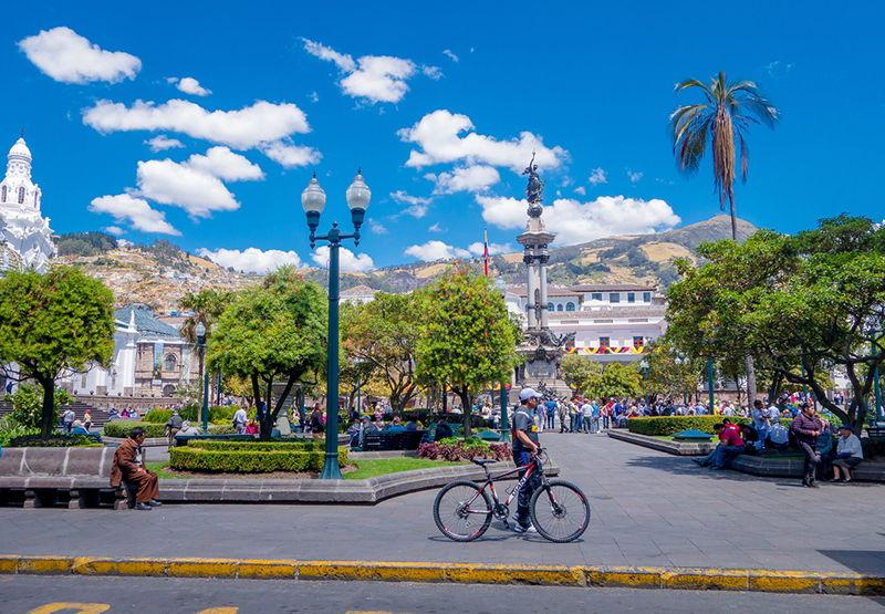 The Wedding Website of Hilary Lemieux and Fernando Andrade Henao