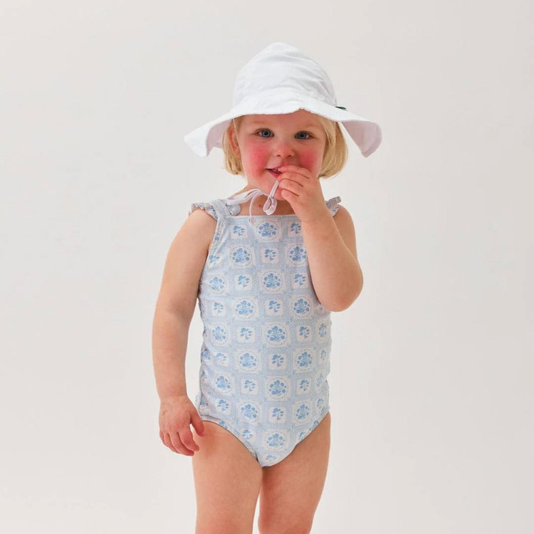Weezie Towels, Lil Weezie Kids Beach Hat | Zola Baby