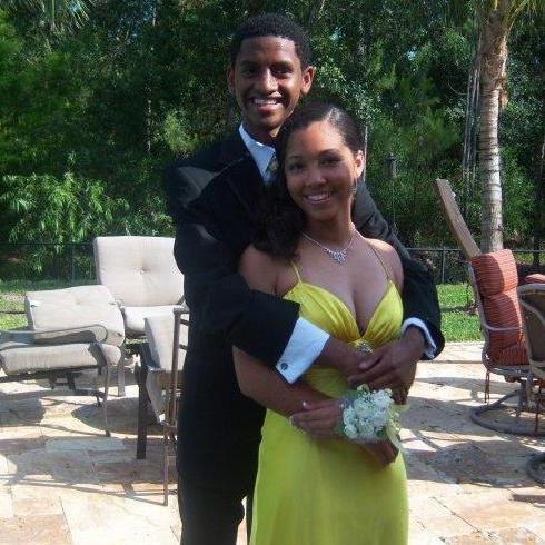 Fun fact: Dylan's way of asking Daiana to prom was to ask what color dress she was wearing so they could match! Very smoooooth 16-year-old Dylan! Junior prom, April 2010