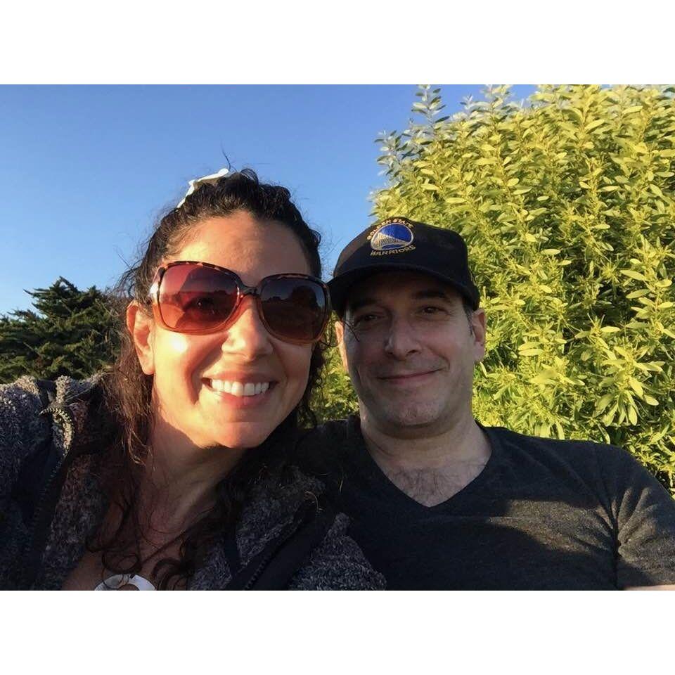 Freedom! Botanical Gardens 2020, Glen Ellen. Jessica has the bigger head.