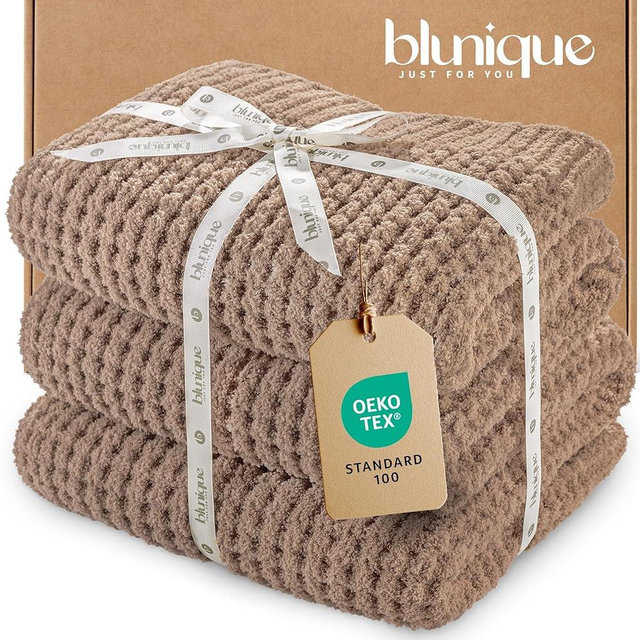 blunique Waffle Knit Blanket Twin Size, Luxury Cozy Chunky Knit Blanket for Couch, 60 x 80 Inch Thick Ultra-Soft Feather Yarn Knitted Blankets for Sofa, Bed, Home Decor - Beige